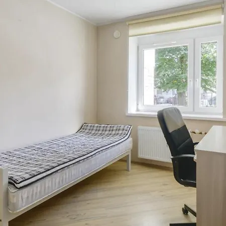 Lejlighed 4br In City Centre With Free Parking
